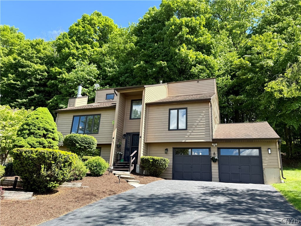 103 Viceroy Drive