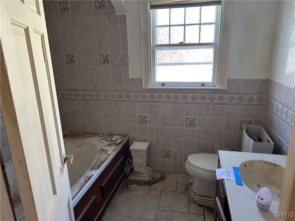 128 Higby Road, Utica, New York image 19