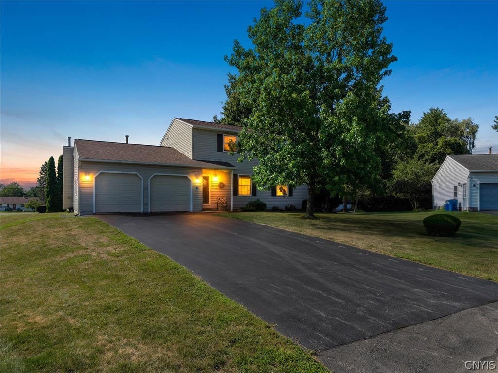 Photo of 7677 Glenview Drive, Cicero, NY 13212 (MLS # S1704717)