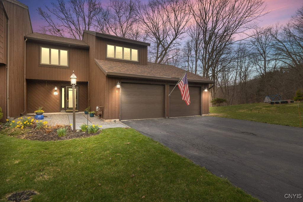 36 Jarvis Drive, Manlius, New York image 1