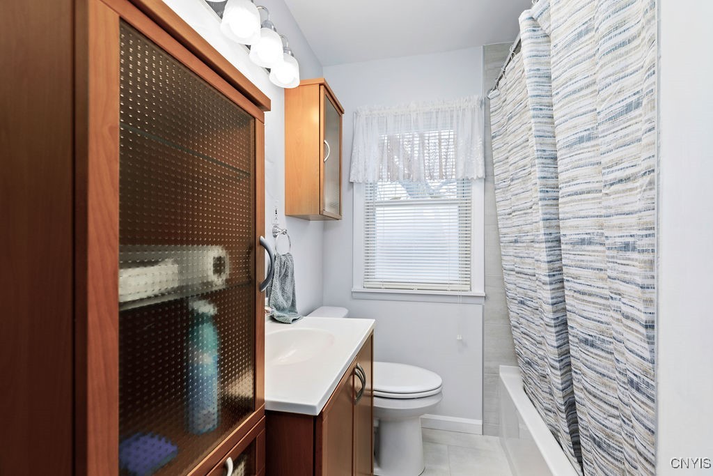 310 Glenview Parkway, Camillus, New York image 21