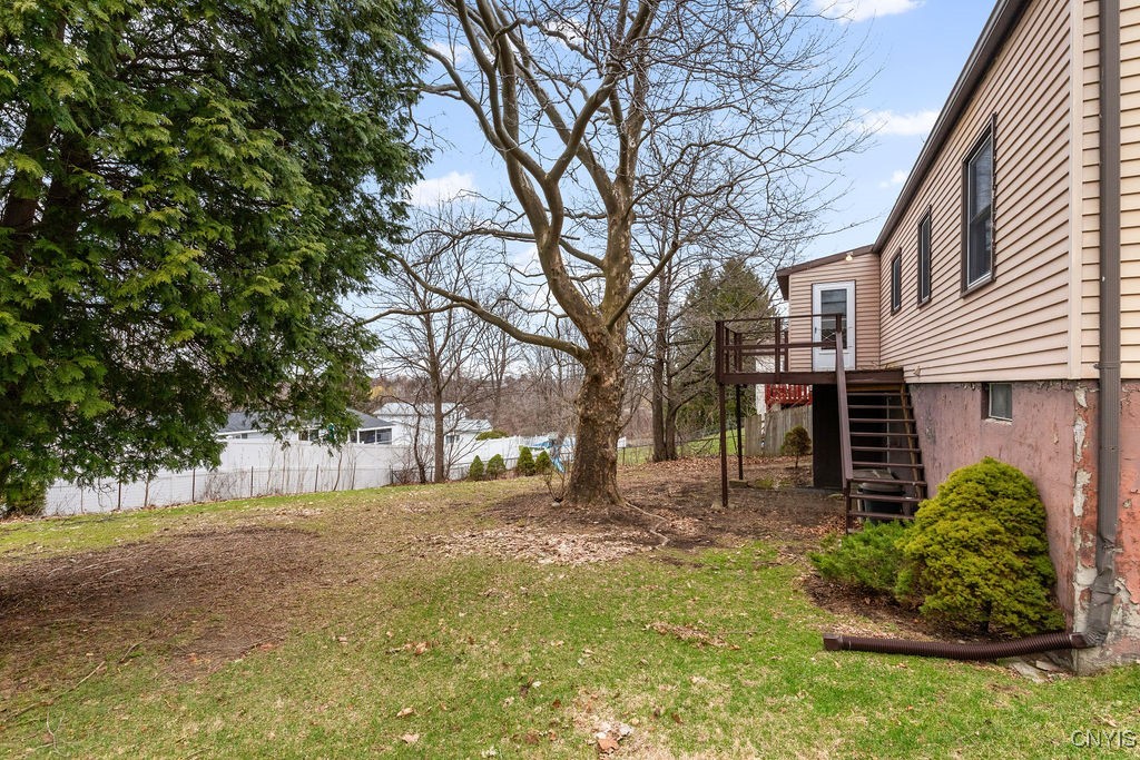310 Glenview Parkway, Camillus, New York image 5
