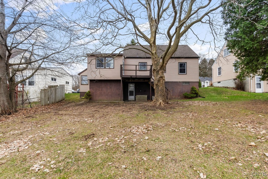 310 Glenview Parkway, Camillus, New York image 4