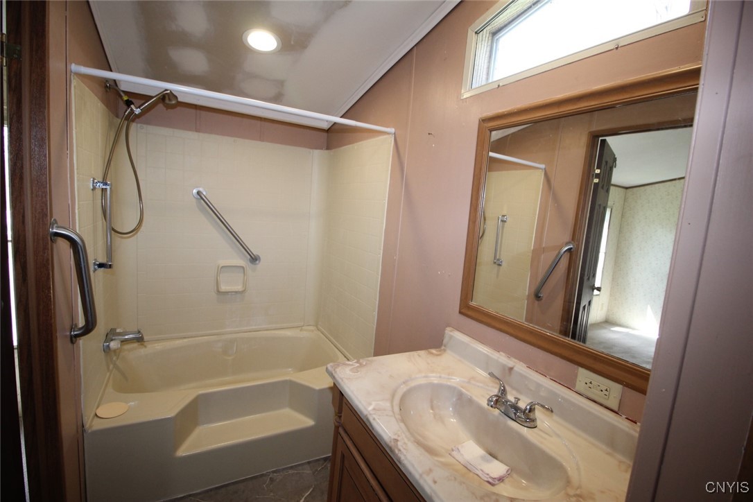 9487 Us Route 20, Bridgewater, New York image 13
