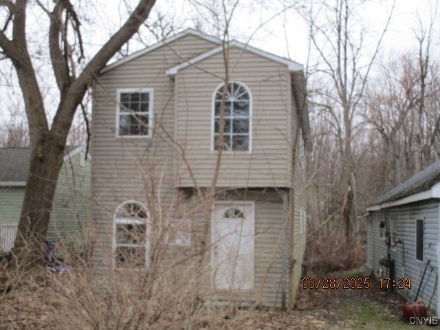 6996 Lakeshore Road, Cicero, New York image 1
