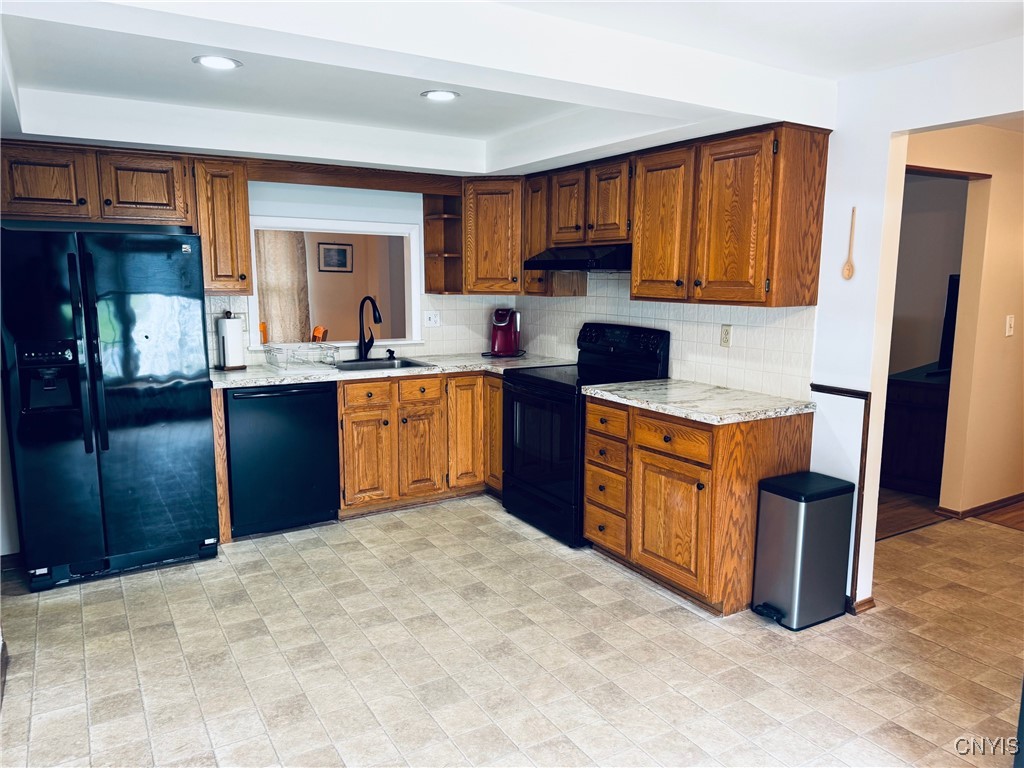 4771 Royal Meadow Drive, Clay, New York image 19