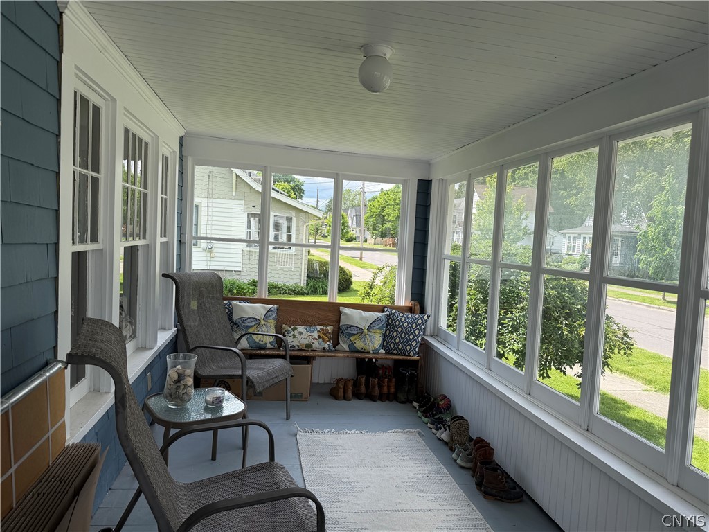 84 Floral Avenue
