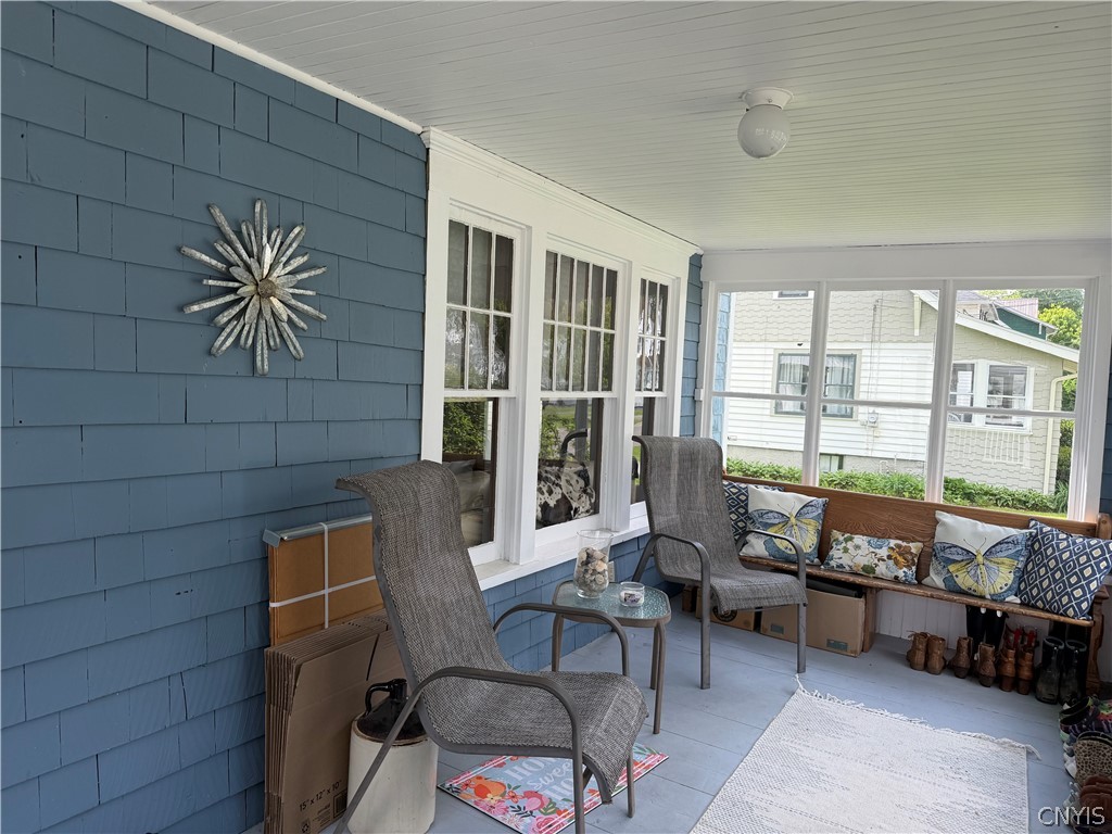 84 Floral Avenue