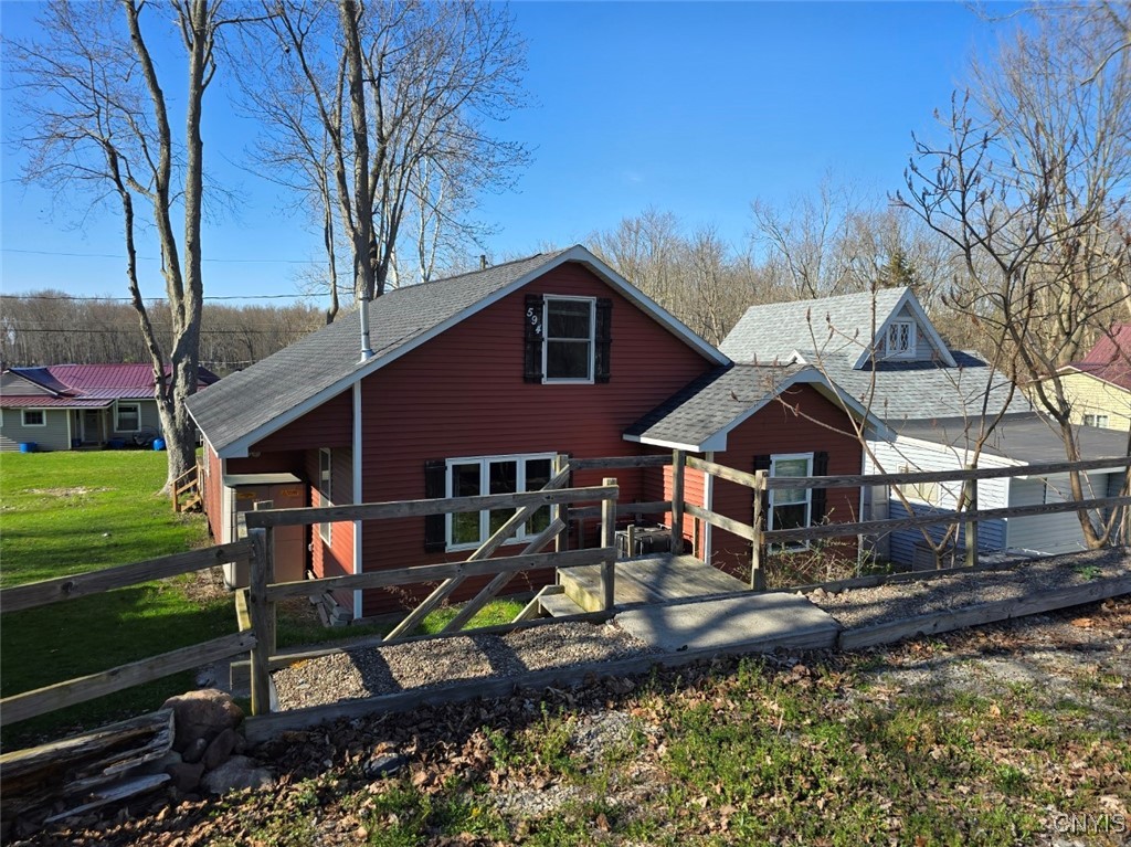 594 Wapoos Path, Elbridge, New York image 3