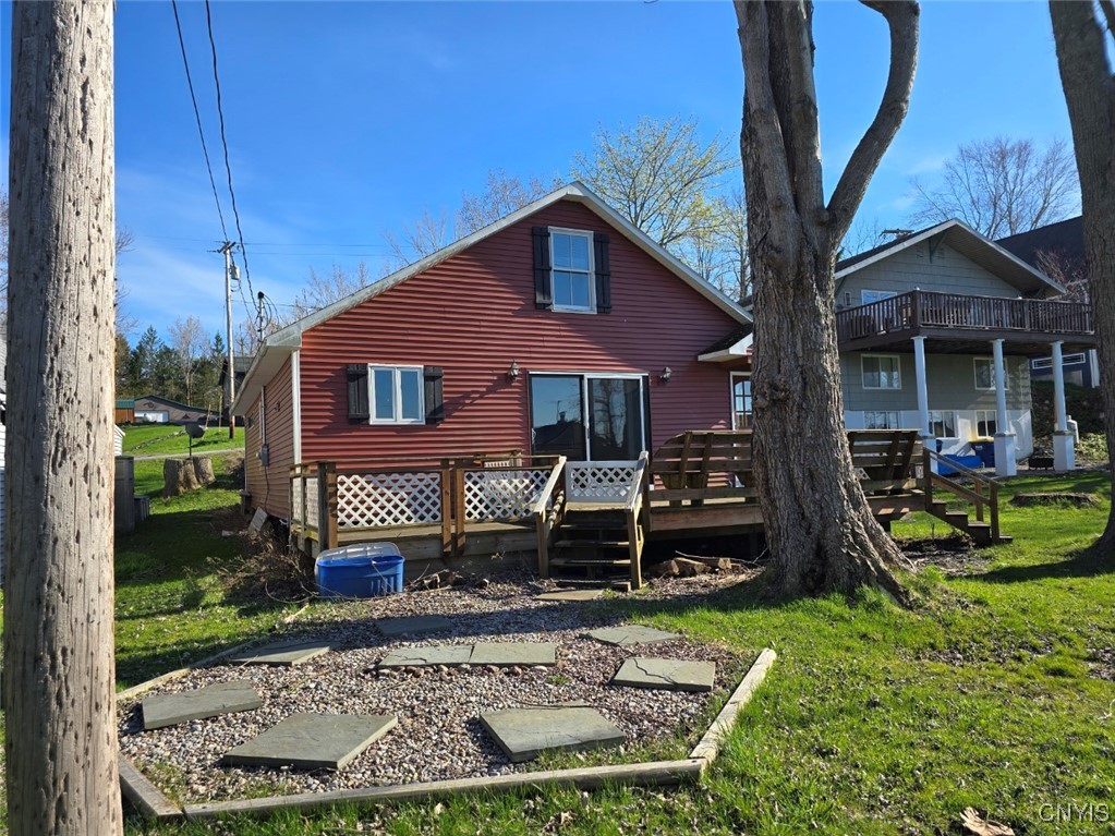 594 Wapoos Path, Elbridge, New York image 1