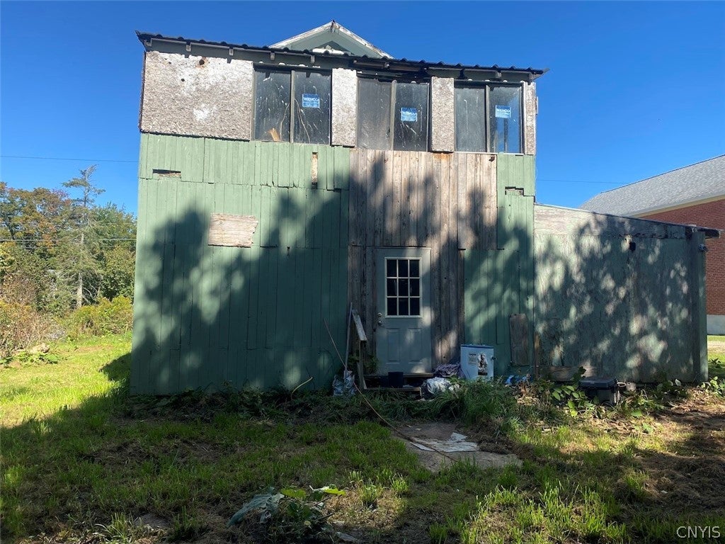 966 Main Street