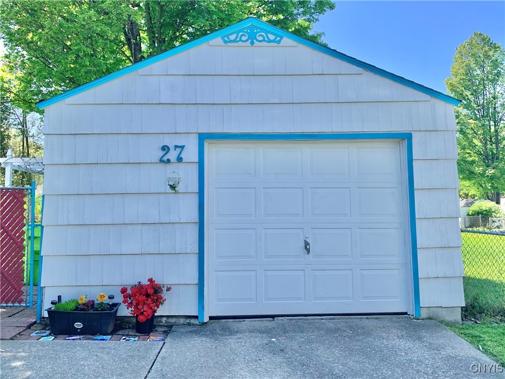 27 Arbor Drive