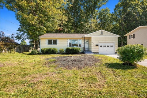 Homes For Sale - 126 River Park Drive<br/> Clay, NY 13090
