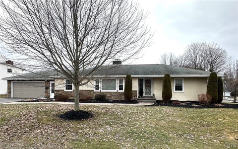 2 Bermuda Road Whitesboro NY 13492