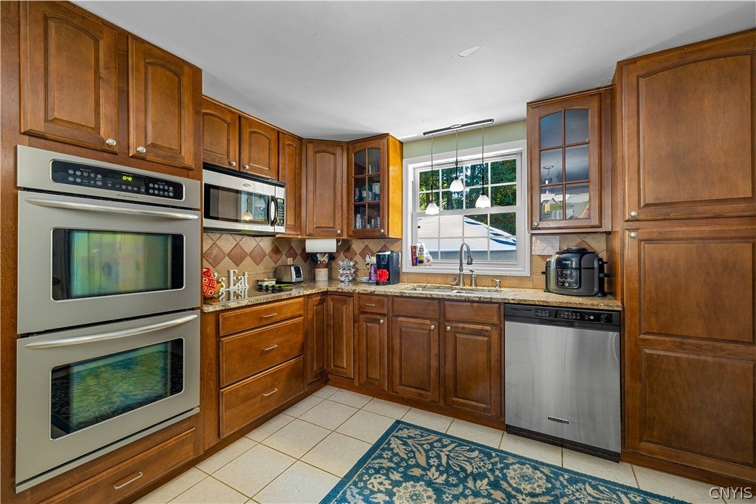 6 Highland Drive