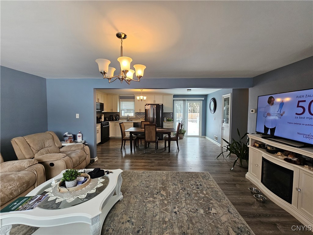 429 Linda View Lane, Utica, New York image 5