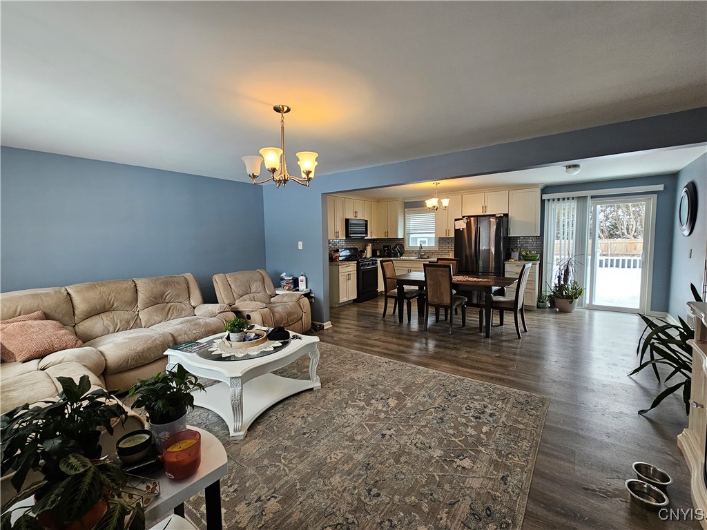 429 Linda View Lane, Utica, New York image 4