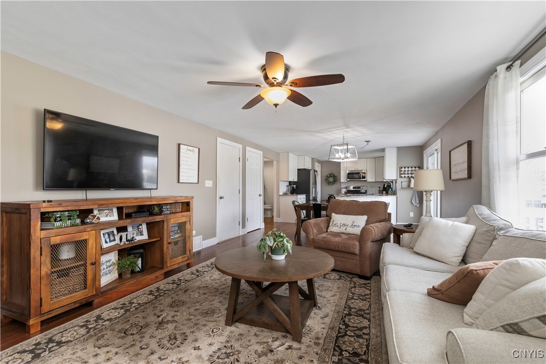 6359 Jane Lane, Cicero, New York image 14