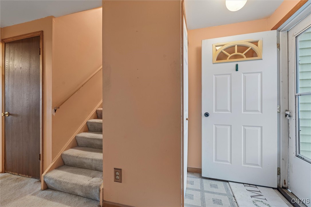 5575 Imperia Lane, Clay, New York image 6