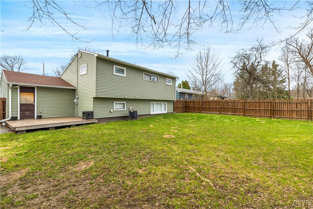 424 Van Dyke Road, Utica, New York image 27