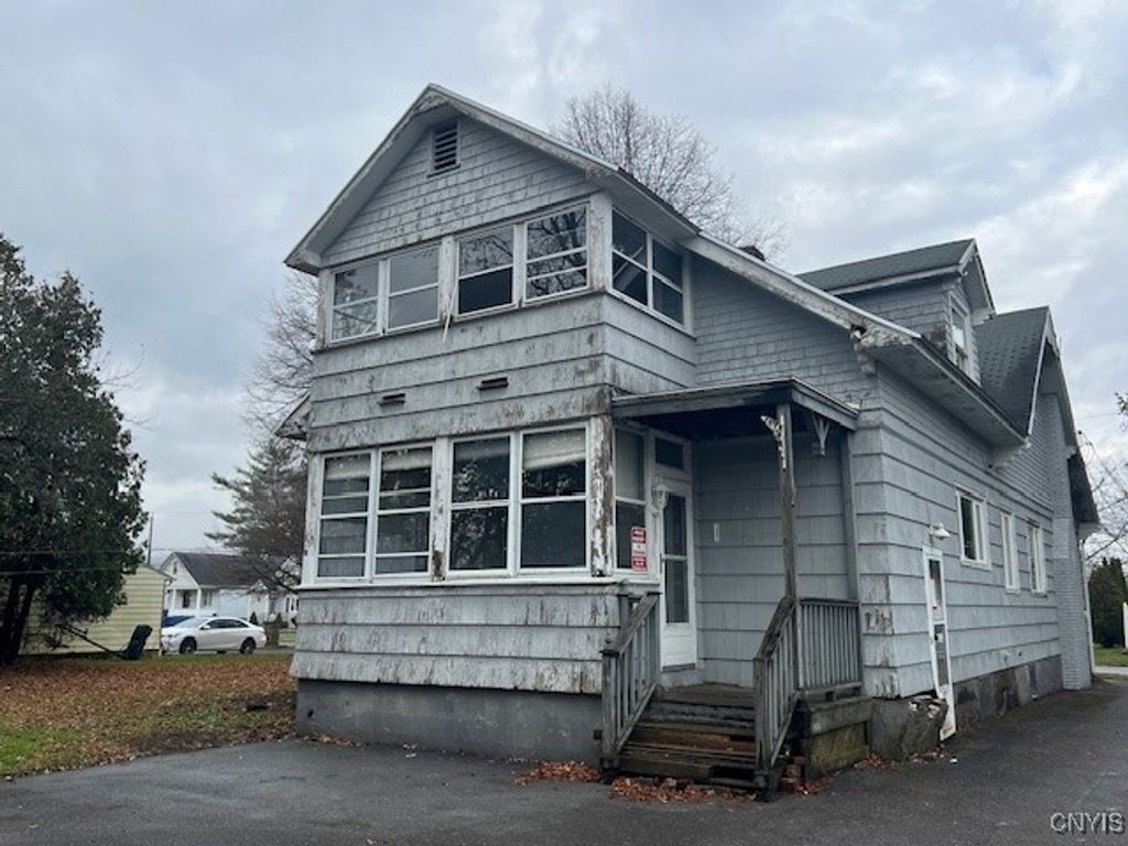 Photo of 1235 Hammond Avenue #2, Utica, NY 13501 (MLS # S1652742)