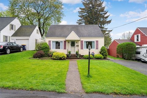 27 Allman Place, New Hartford, NY 13413 - MLS#: S1604644