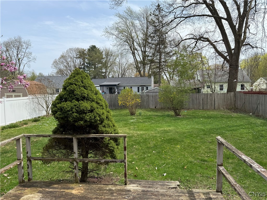 125 Maple Manor Drive Dr, Clay, New York image 9