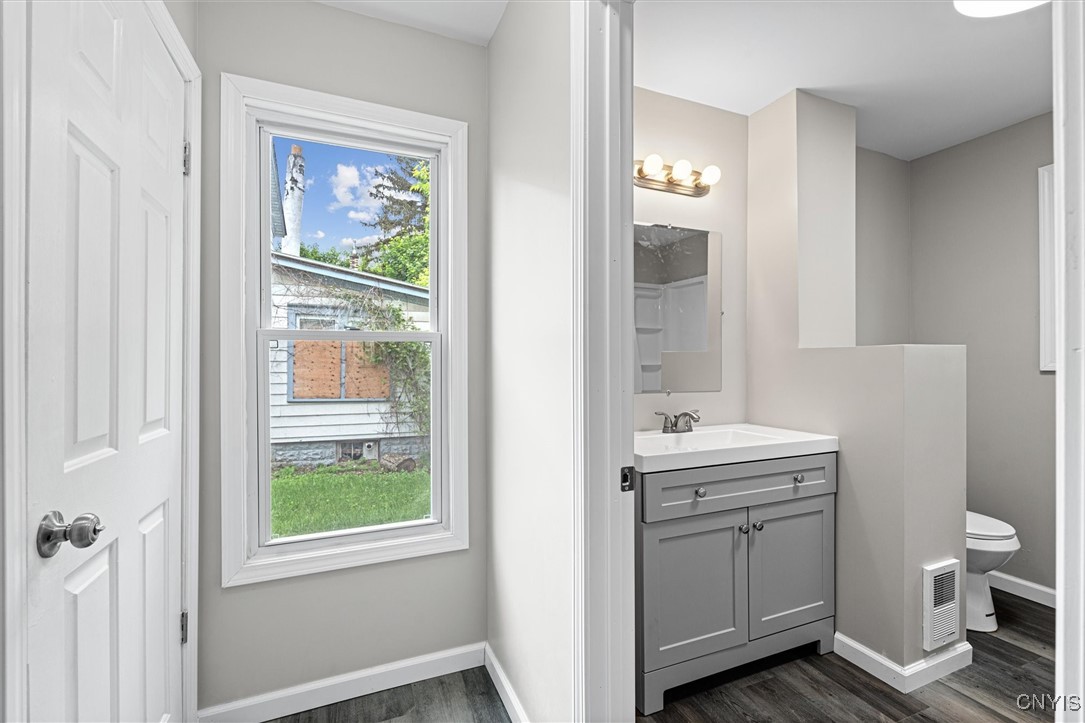 308 Lewis Street, Syracuse, New York image 13