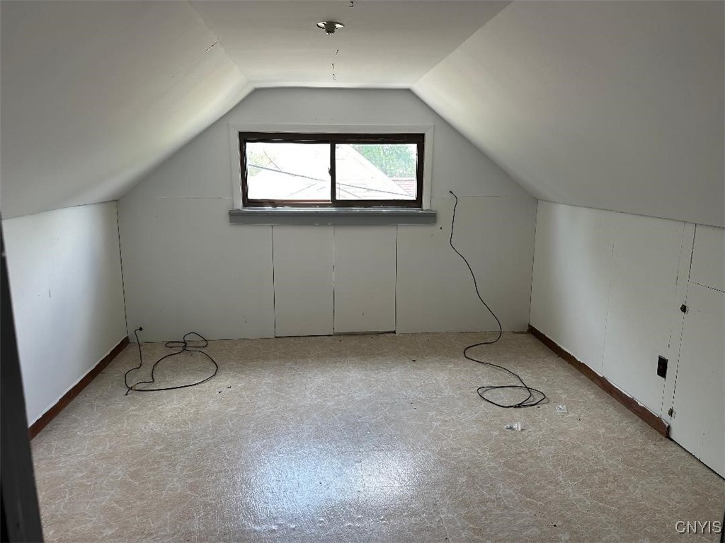 442 Euclid Road, Utica, New York image 10