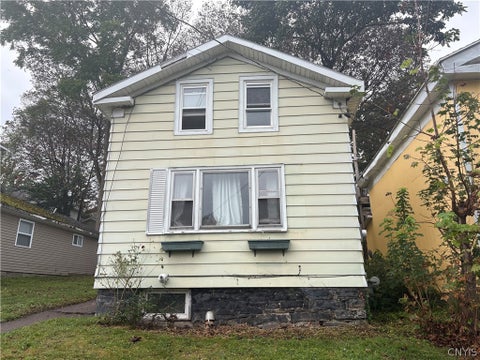 Homes For Sale - 242 E 9th Street<br/> Oswego, NY 13126