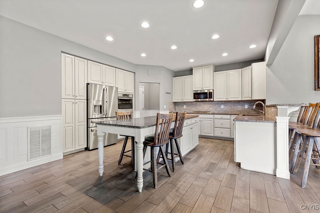 8490 Melo Circle, Clay, New York image 18