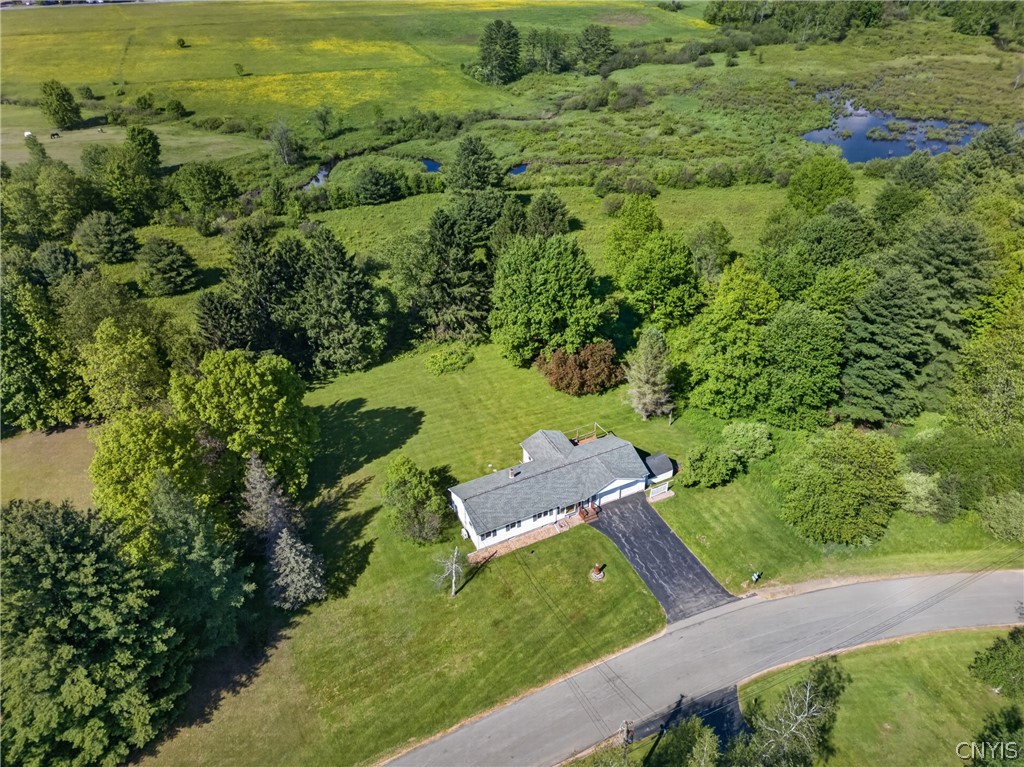 42 Hillview Dr