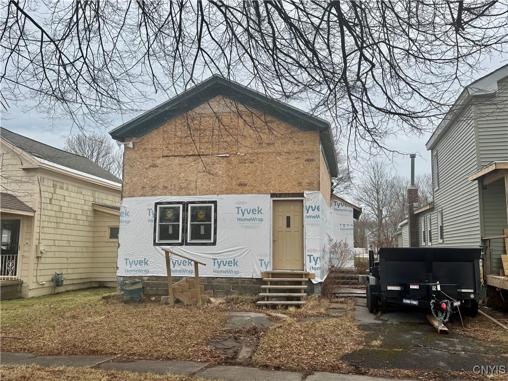 75 E 10 1/2 Street