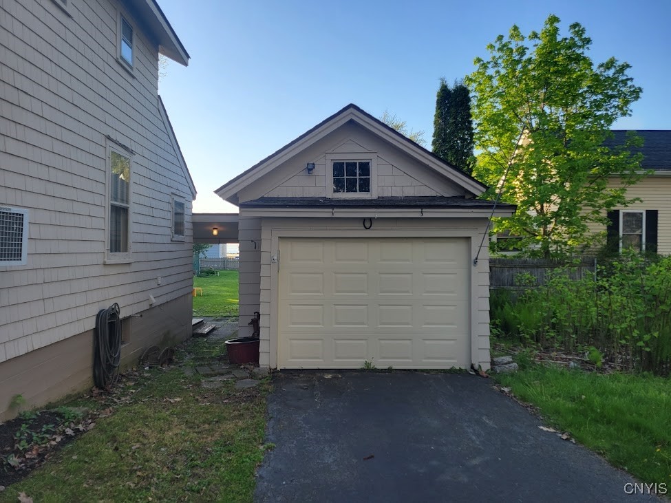 177 E Gouvello Street, Cape Vincent, New York image 3