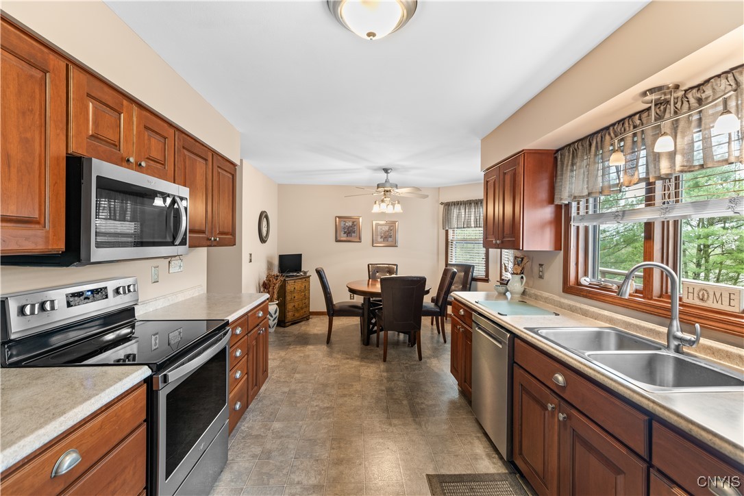 905 Westwood Drive, Herkimer, New York image 13