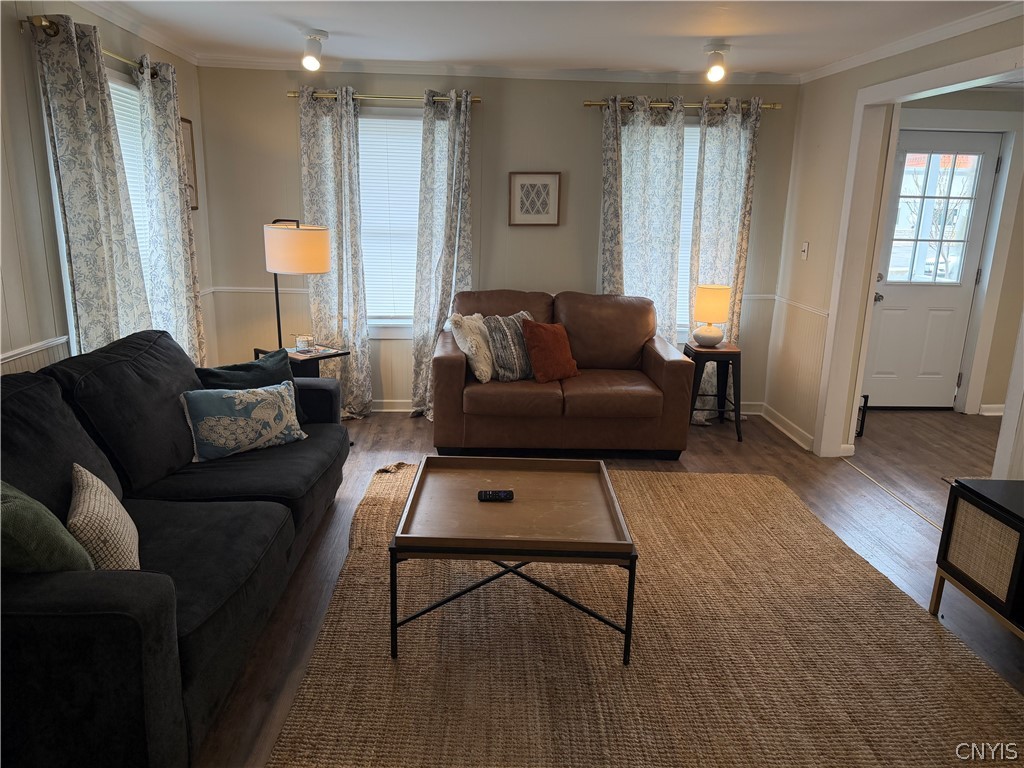 189 W 3rd Street