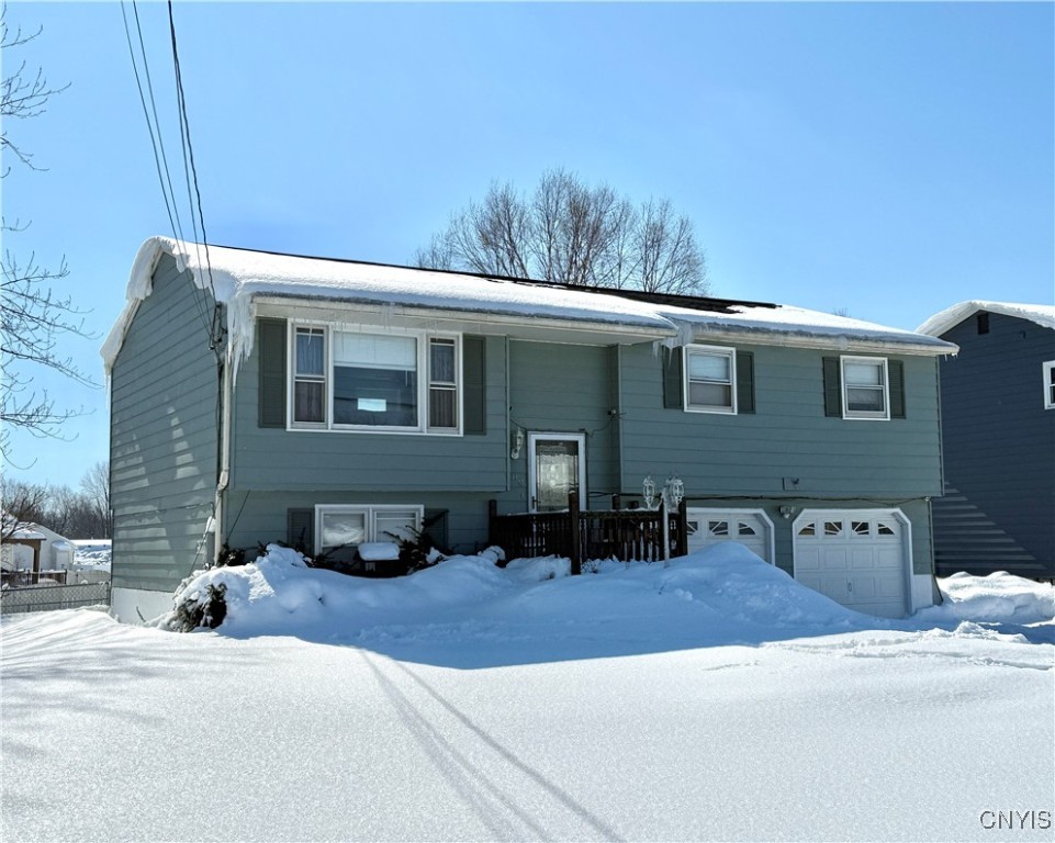 6180 Ridgecrest Drive, Cicero, New York image 2