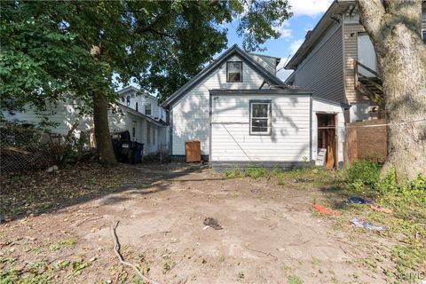 Tiny photo for 708 E Laurel Street, Syracuse, NY 13203 (MLS # S1660393)