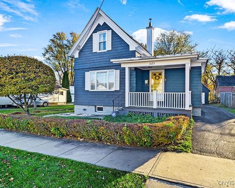 Homes For Sale - 1325 Ash St St<br/> Utica, NY 13502