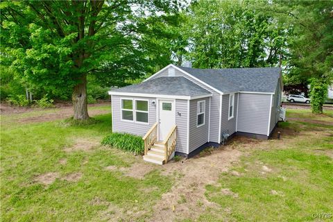 58 Van Ness Road S Baldwinsville NY 13027