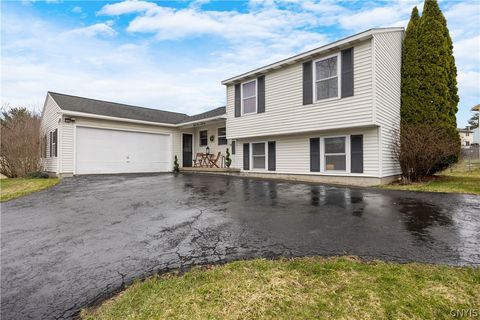 Homes For Sale - 8346 Sextant Drive<br/> Clay, NY 13027