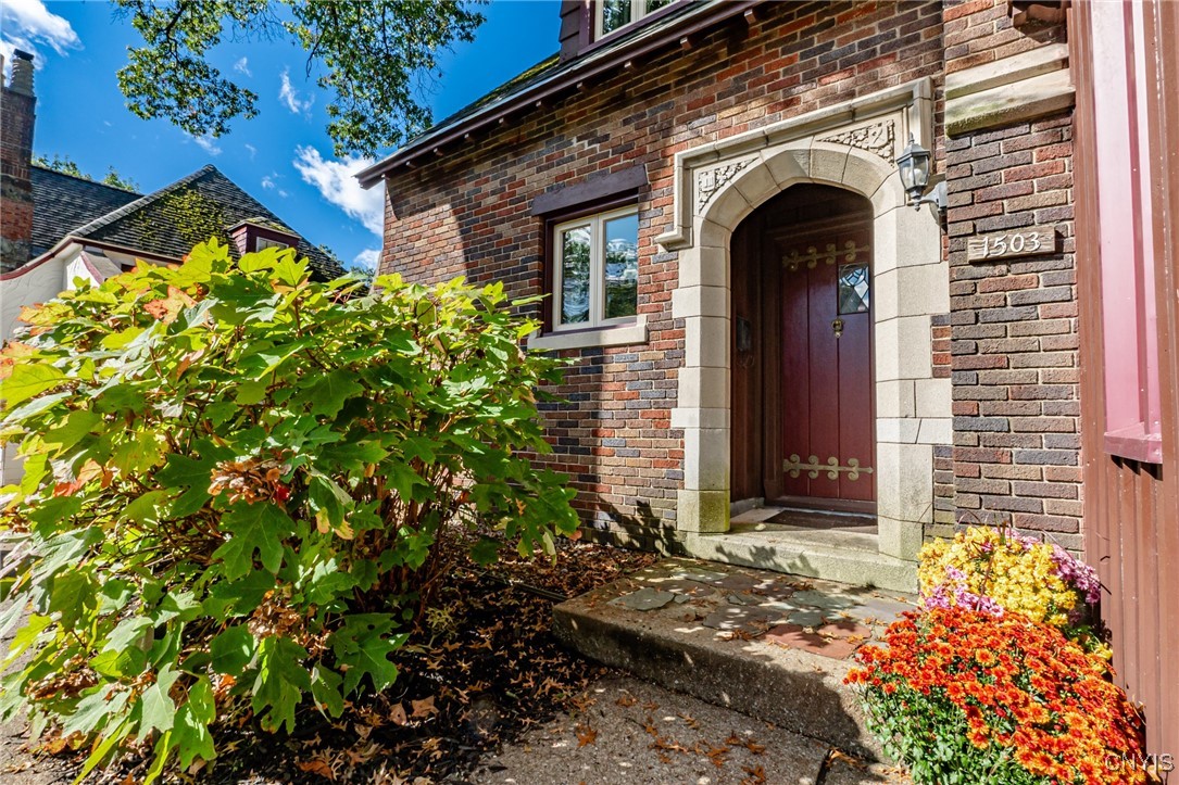 1503 N George Street