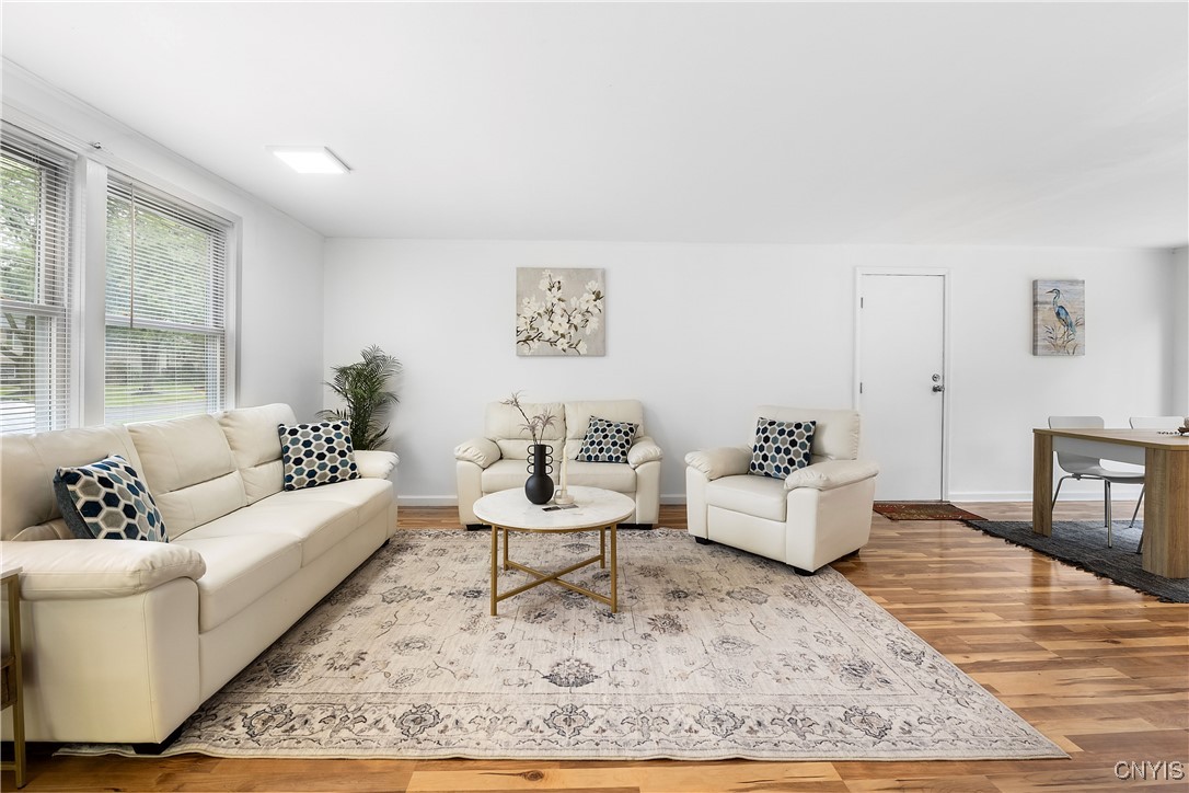 5962 Pony Lane, Cicero, New York image 5