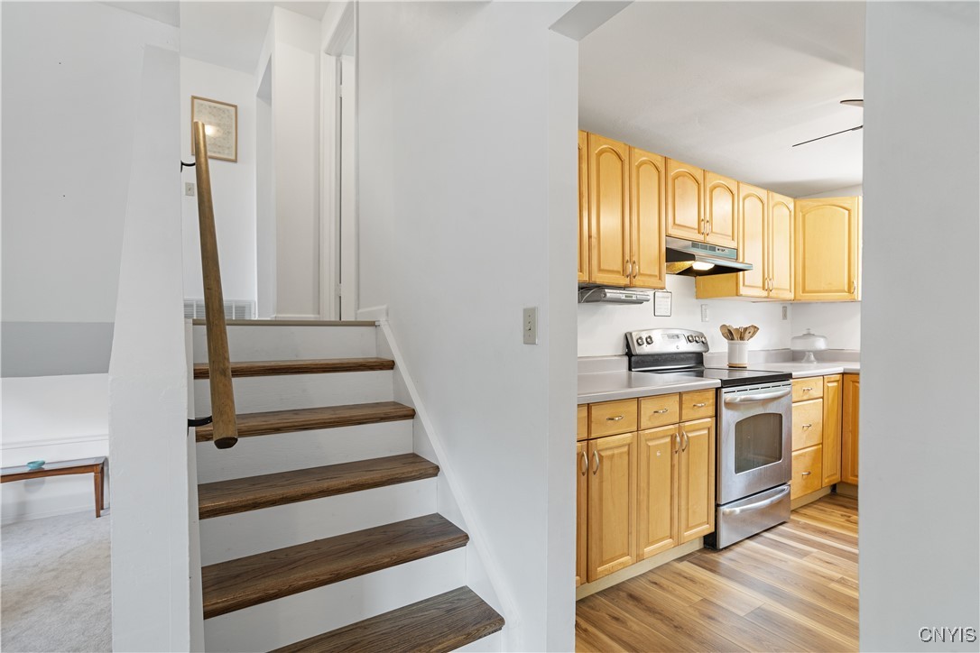 4229 Hunting Creek Drive, Clay, New York image 18