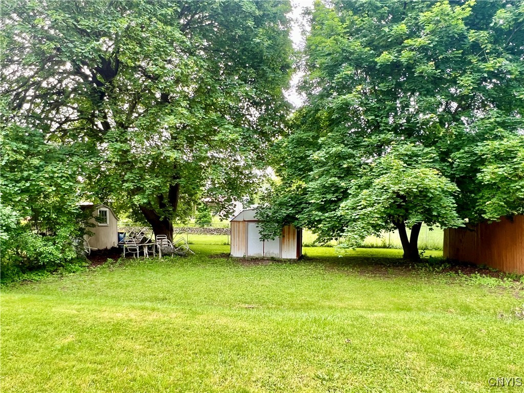 114 Myron Road Rd, Camillus, New York image 3