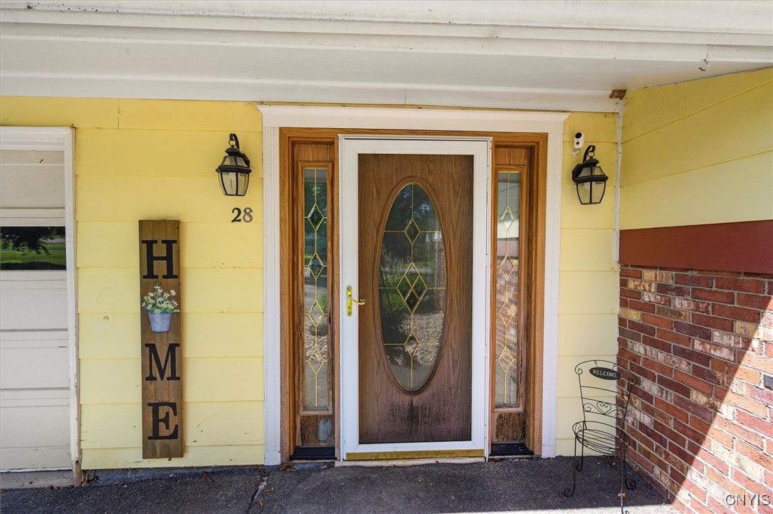 28 Black Avenue W