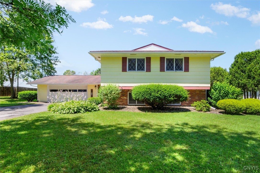 28 Black Avenue W