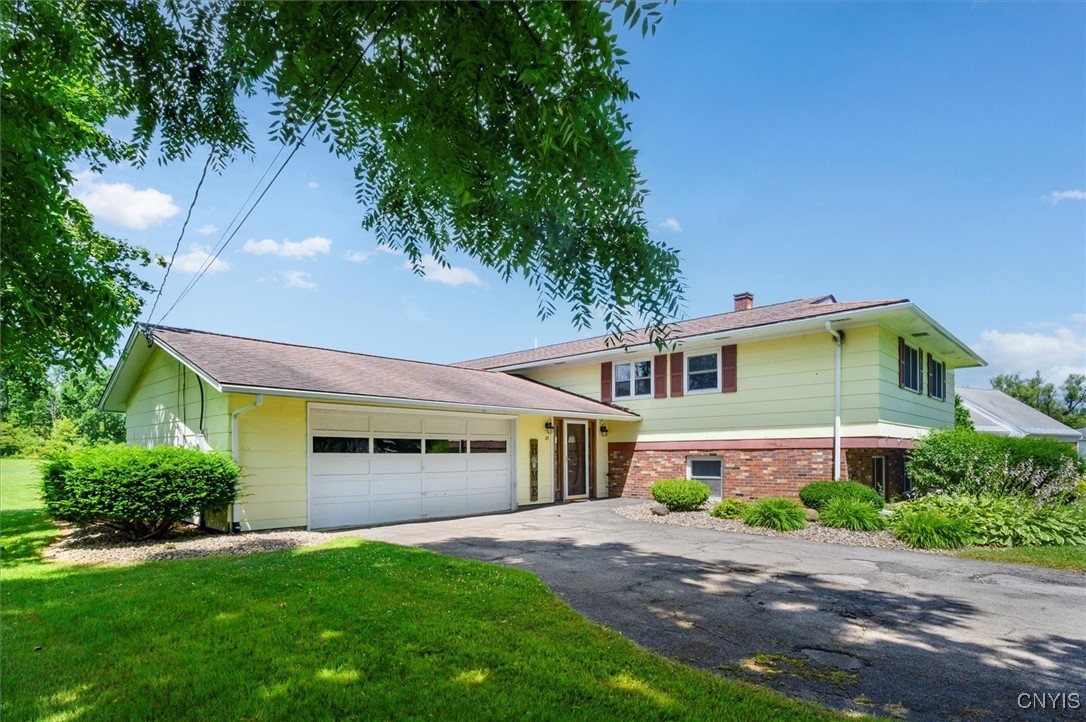 28 Black Avenue W