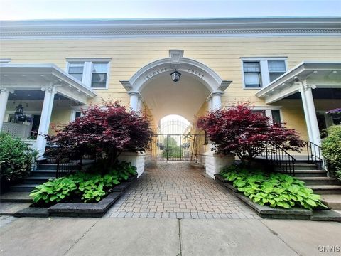 7 Genesee Court Utica NY 13502