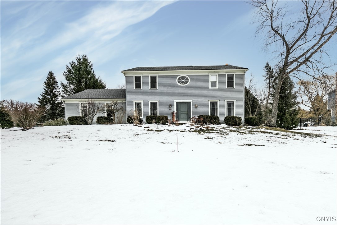 4915 Bentbrook Drive, Manlius, New York image 1